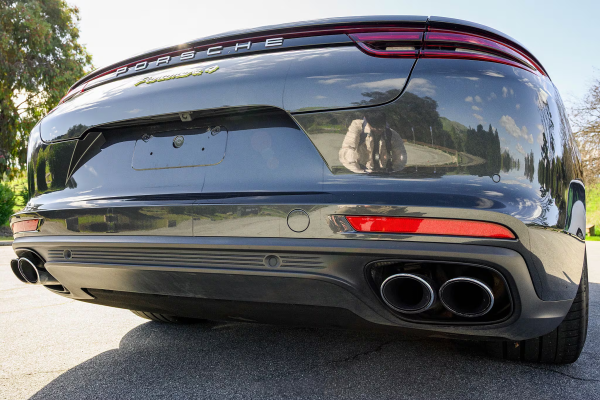 2018 Porsche Panamera 4 E-Hybrid - Image 47