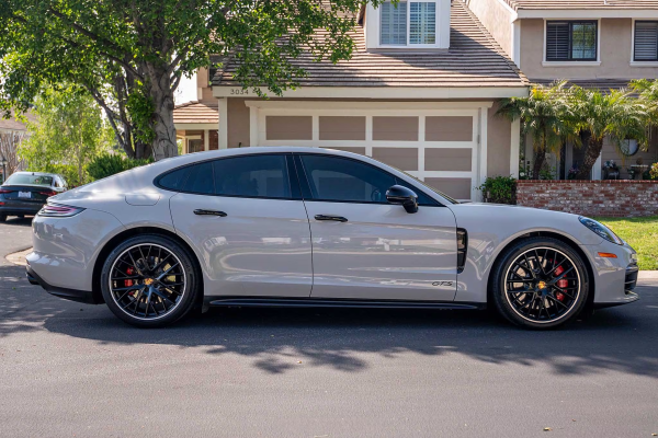 2020 Porsche Panamera GTS - Image 6