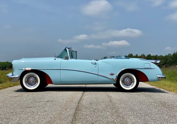 1954 Buick Skylark Malibu Blue - Image 6