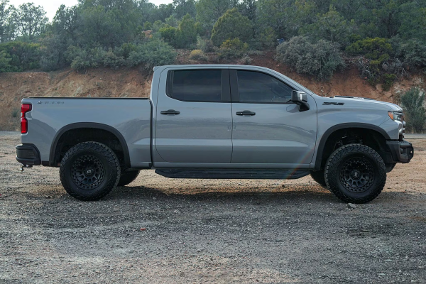 2024 Chevrolet Silverado 1500 ZR2 - Image 29