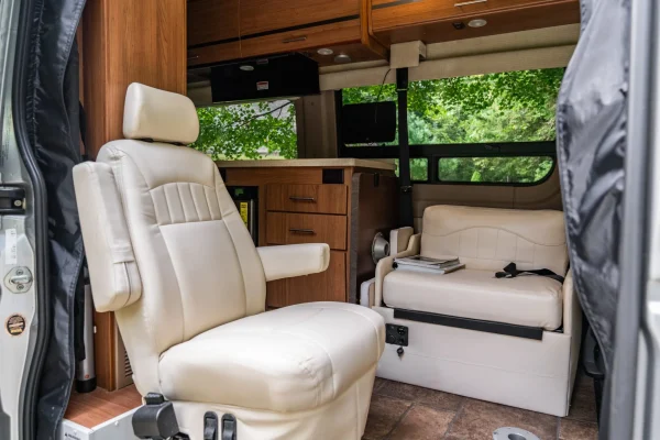 2014 Winnebago Era 70X - Image 75