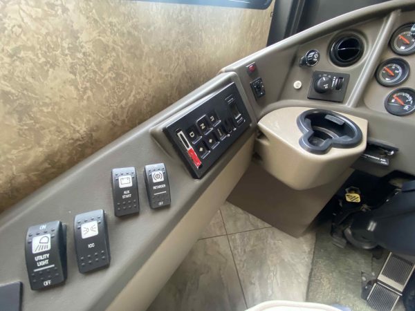 2013 Fleetwood Excursion 33A - Image 53