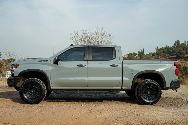 2024 Chevrolet Silverado 1500 ZR2 - Image 30
