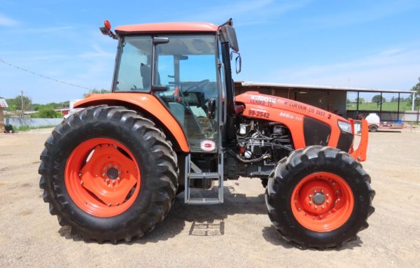 2017 Kubota M6S-111 4WD Utility Ag Tractor A/C Cab PTO Aux Hyd