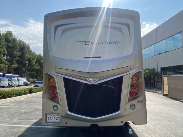 2013 Fleetwood Excursion 33A - Image 7