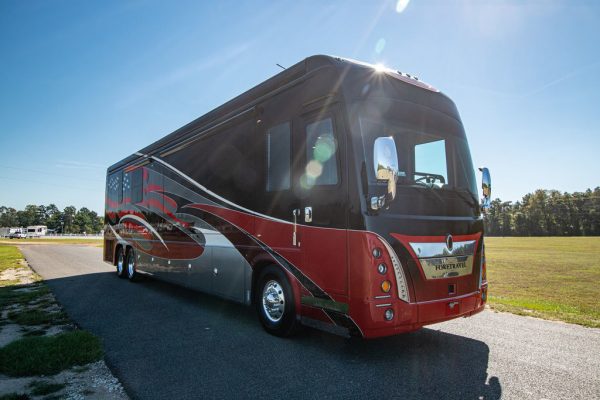 2017 Foretravel IH 45 Bath & 12