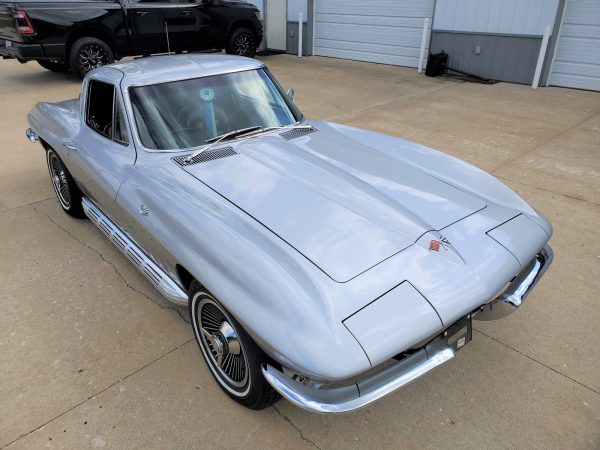 1965 Chevrolet Corvette - Image 8