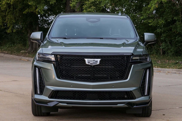 2024 Cadillac Escalade V - Image 8