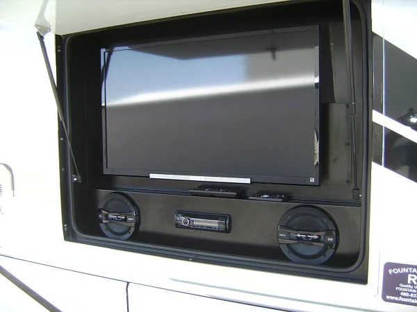 2015 Fleetwood Bounder Classic 36H - Image 49