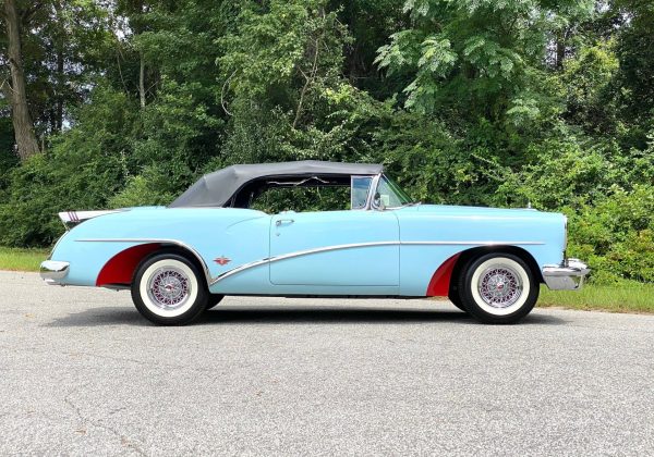 1954 Buick Skylark Malibu Blue - Image 9