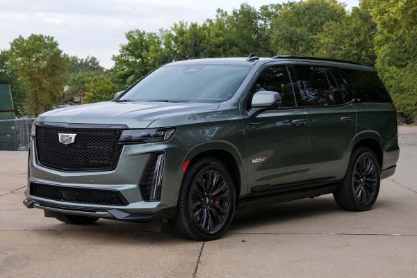 2024 Cadillac Escalade V - Image 9