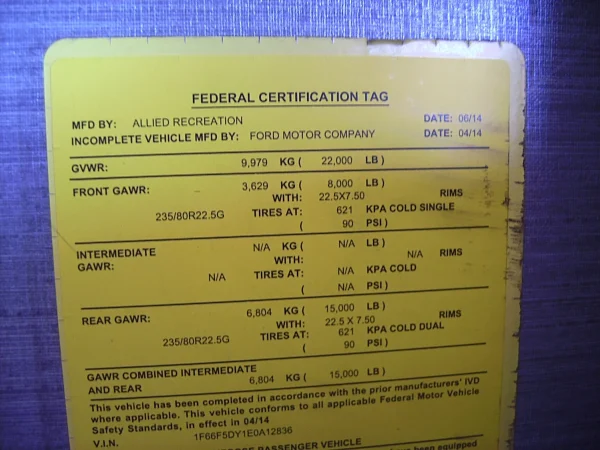 2015 Fleetwood Bounder Classic 36H - Image 41