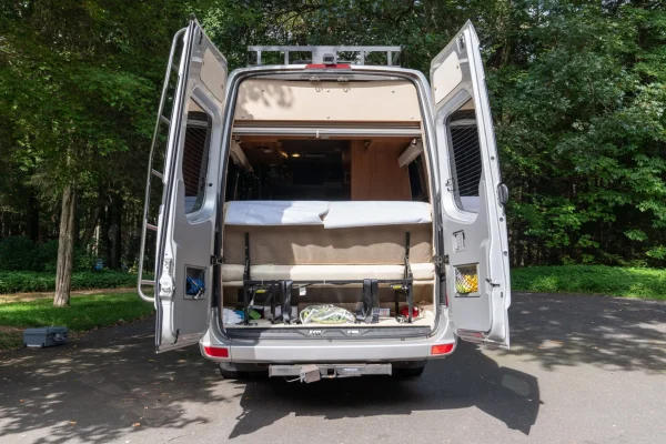 2014 Winnebago Era 70X - Image 14