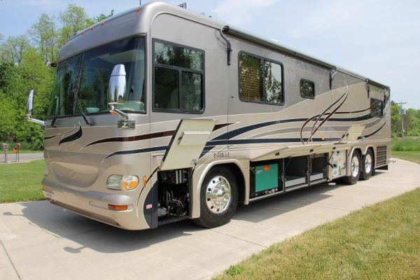2004 Country Coach Intrigue Suite Escape - Image 51