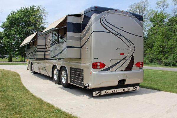 2004 Country Coach Intrigue Suite Escape - Image 62