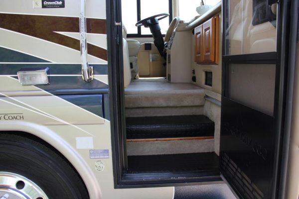 2004 Country Coach Intrigue Suite Escape - Image 67