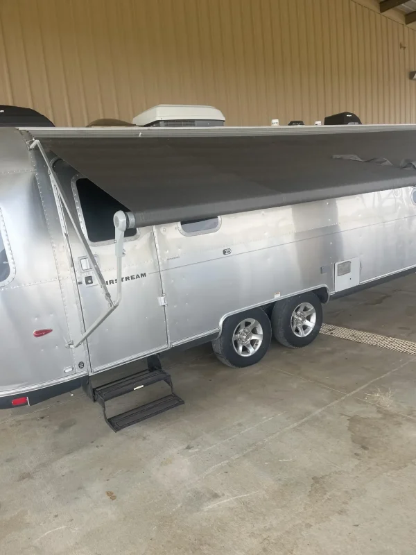2008 Airstream 27′ Safari Special Edition - Image 35