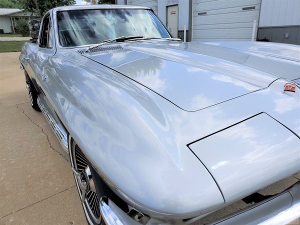 1965 Chevrolet Corvette - Image 10
