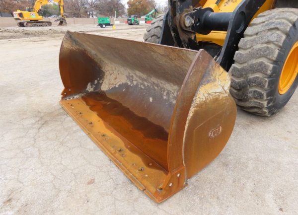 2017 JCB 427 Wheel Loader A/C Cab Hydraulic Q/C Bucket Aux Hyd - Image 10