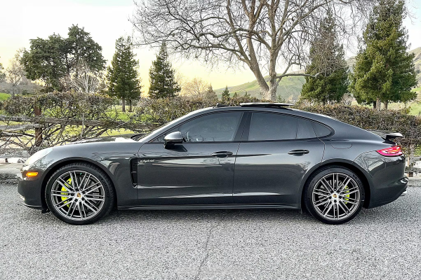 2018 Porsche Panamera 4 E-Hybrid - Image 10