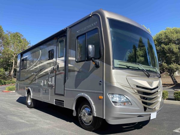 2014 Fleetwood Storm 28MS - Image 2