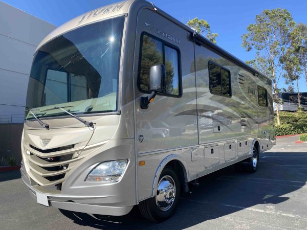 2014 Fleetwood Storm 28MS - Image 4