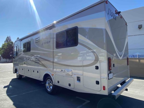 2014 Fleetwood Storm 28MS - Image 6