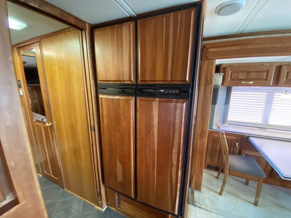 2004 Holiday Rambler Imperial 40PST - Image 34